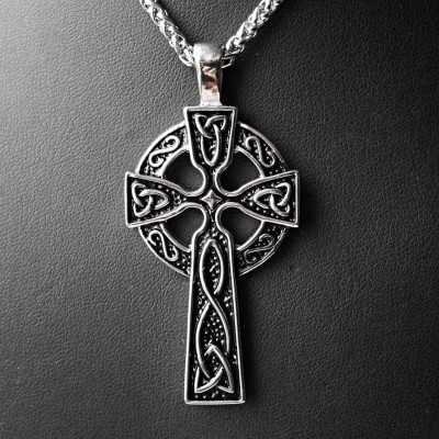 Ocelový přívěsek - Keltský Kříž / Celtic Cross / Triquetra Ornament
