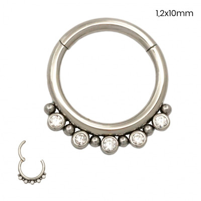 Piercing do nosu 24277601