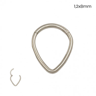 Piercing do nosu 24276901