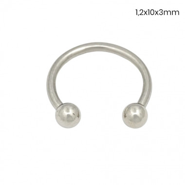 Piercing do ucha 24261701