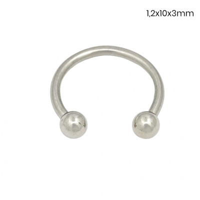 Piercing do ucha 24261701