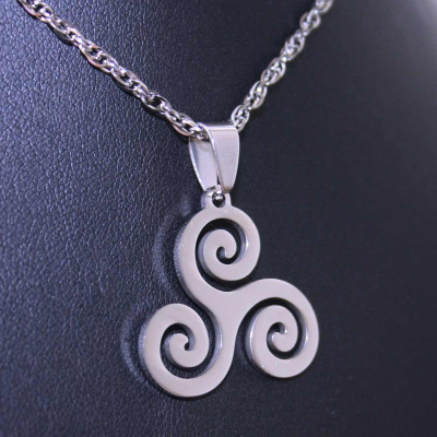 Ocelový přívěsek - Triskelion 01 + Řetízek Twist 2 mm.