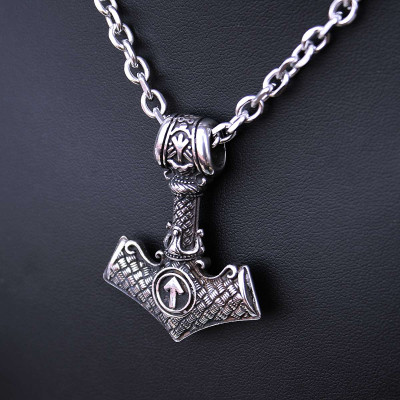 Ocelový přívěsek + Řetízek - Thorovo Kladivo / Mjolnir / Valknut / Runy (019)