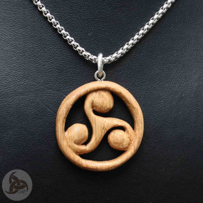 Ocelový náhrdelník - Přívěsek Triskelion (Dubové Dřevo) 02 + Řetízek Rings