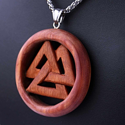 Ocelový náhrdelník - Valknut symbol / Tygří dřevo / Červený Cedr / Řetízek Celtic 01  